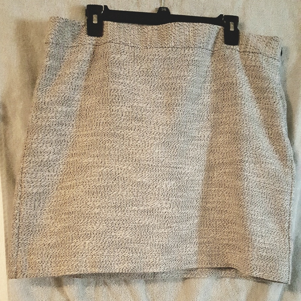 Loft black and cream pencil skirt